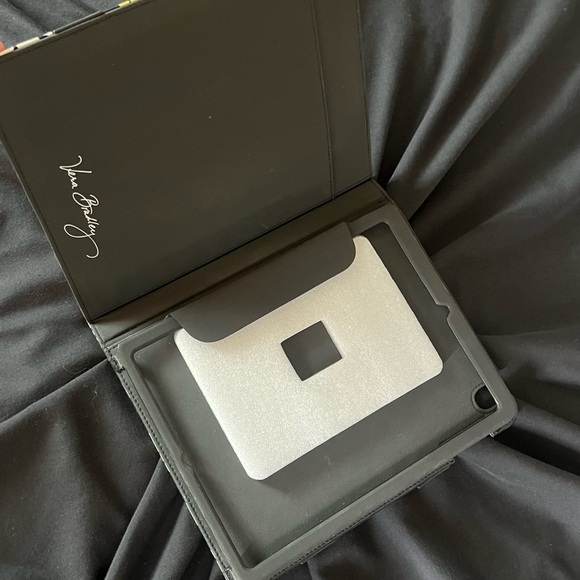 Vera Bradley iPad Case NEW!! - Picture 3 of 6